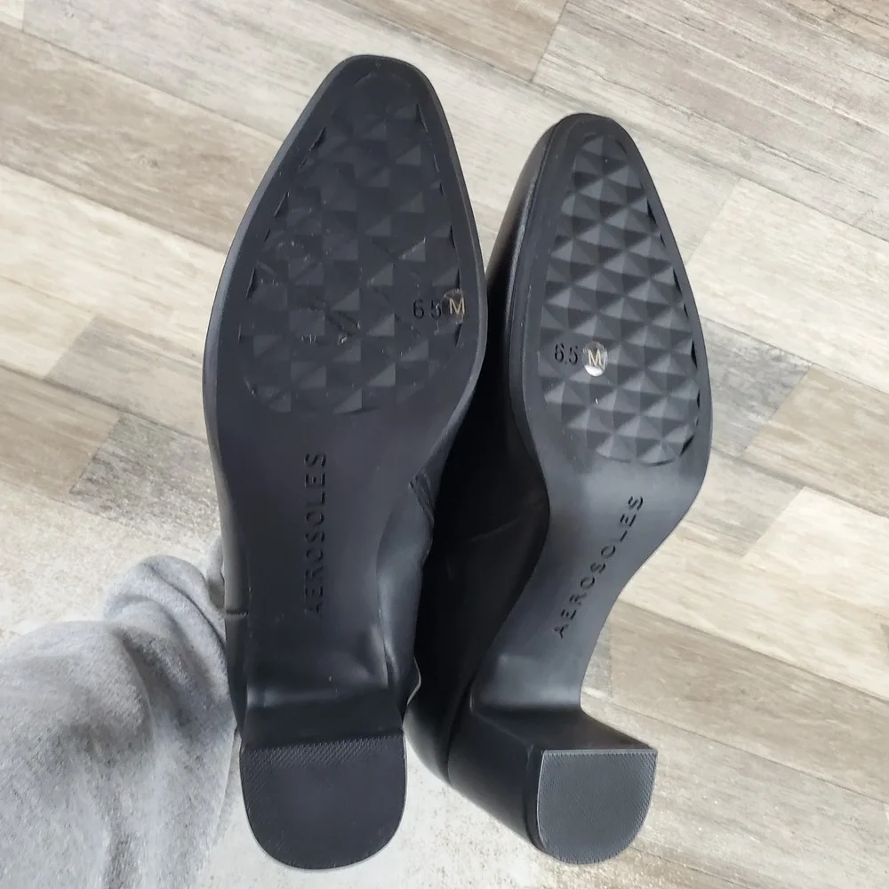 AEROSOLES new without